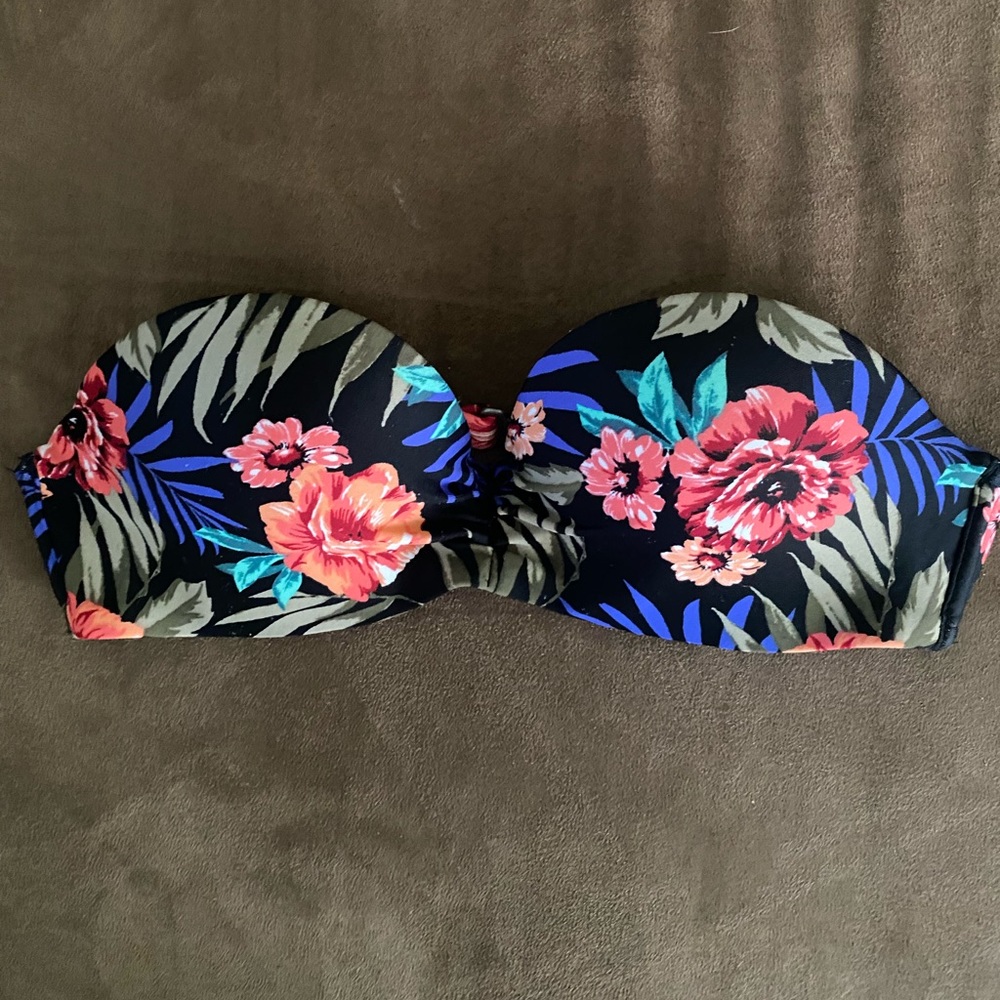 Hollister Strapless Push Up Bathing Suit Top
